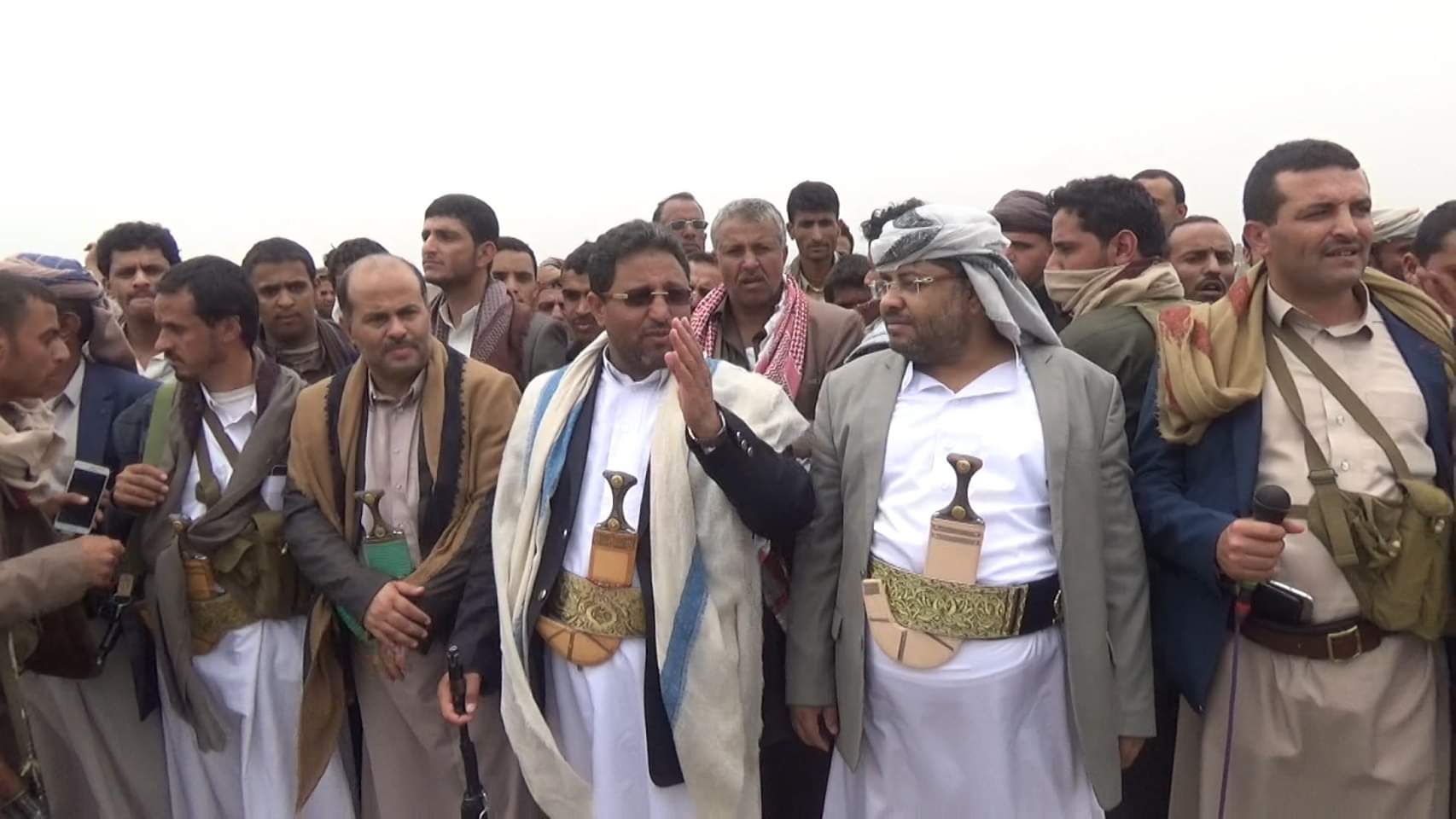 عمران :  صلح قبلي تقدمه عضو المجلس السياسي محمد الحوثي ينهى قضية قتل من أسرة ال حمدين